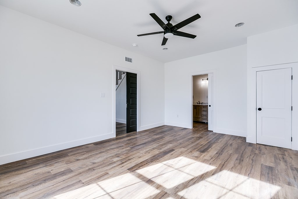 1300 6th Street Property Photo 17