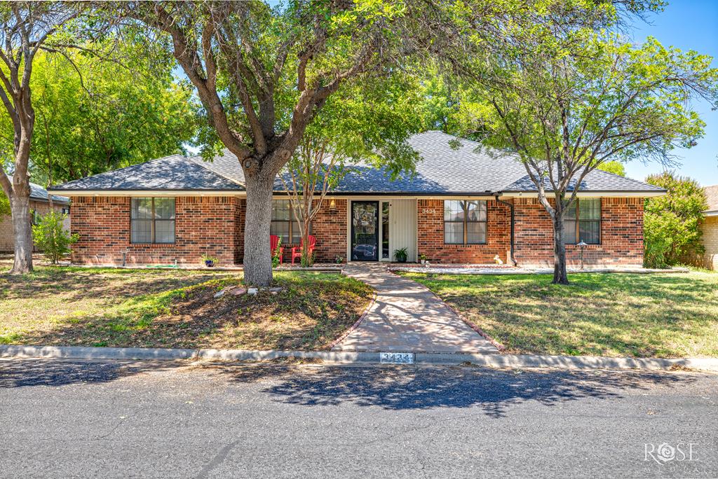3434 Shadyhill Dr Property Photo 1