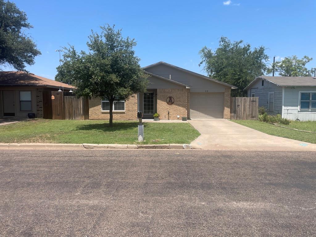 22 E 42nd St Property Photo 1