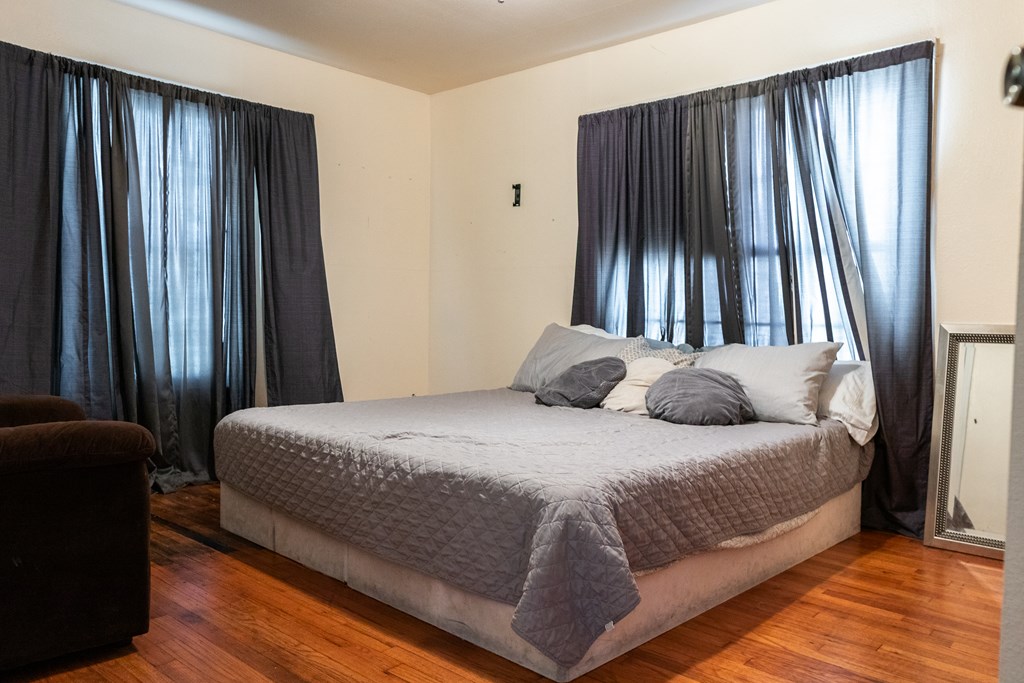 1908 Woodlawn Dr Property Photo 11