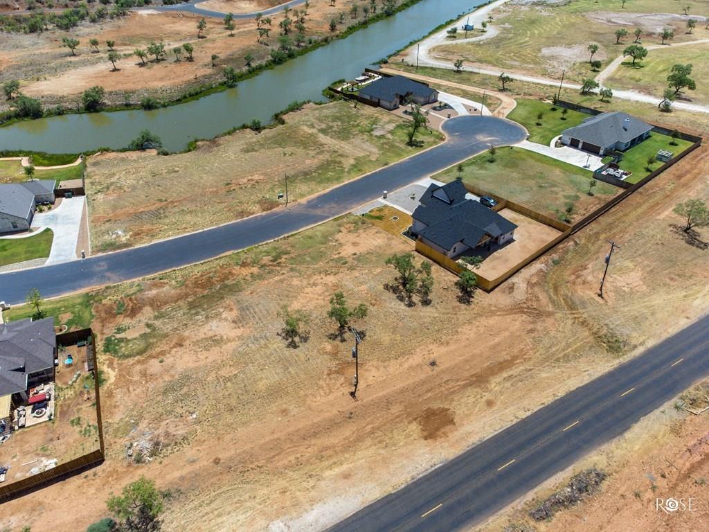 2318 Palms Court 21 Property Photo 1