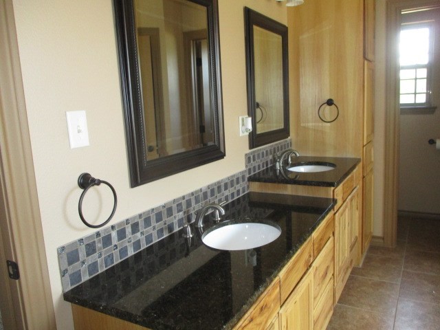 8339 Puma Court Property Photo 7