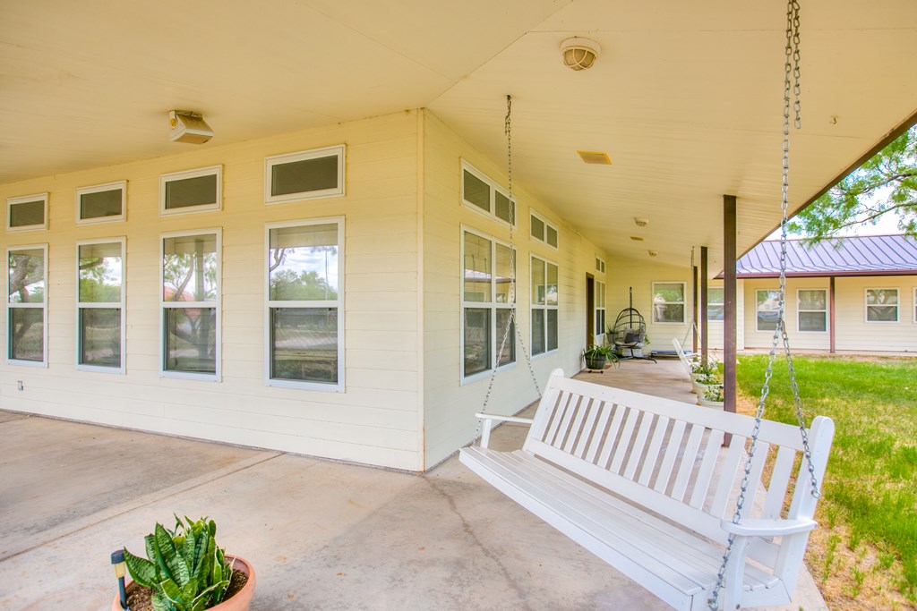 252 Edinburgh Rd Property Photo 2