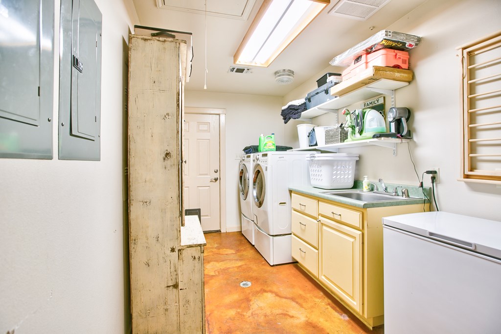 252 Edinburgh Rd Property Photo 32