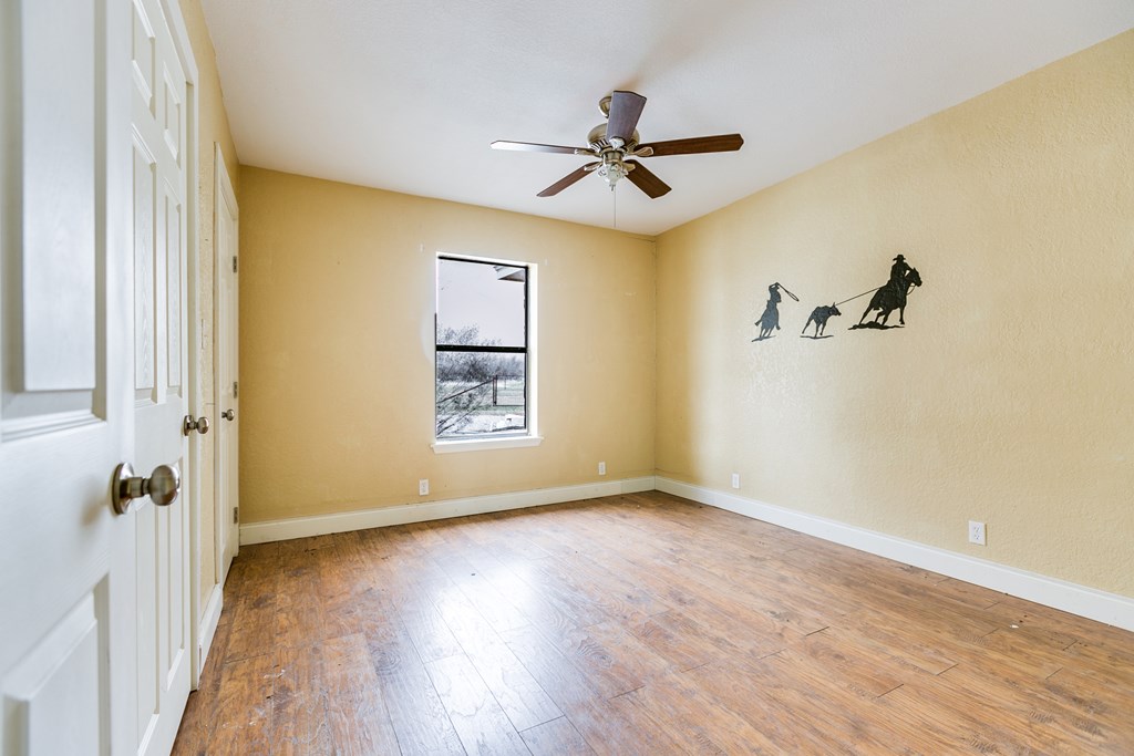 1553 Shahan Rd Property Photo 17