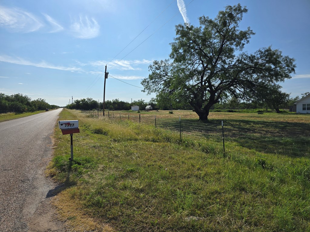7777 W Rollin Acres Road Property Photo 3