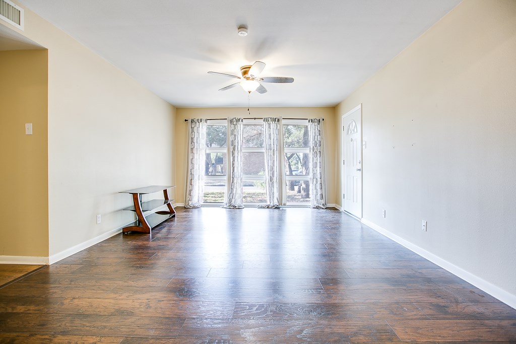 2492 Harvard Ave Property Photo 9