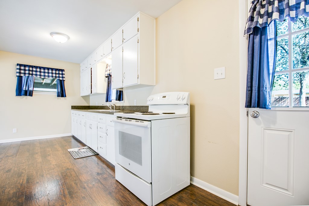 2492 Harvard Ave Property Photo 11