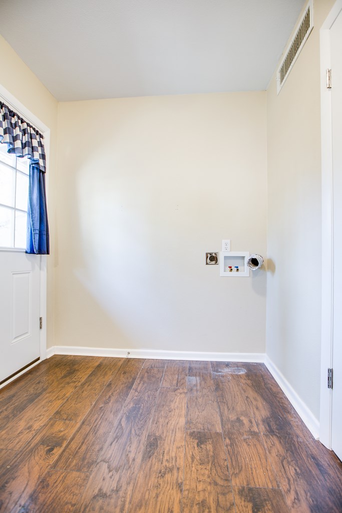 2492 Harvard Ave Property Photo 13