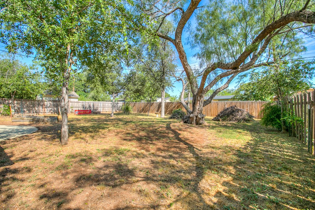 2492 Harvard Ave Property Photo 24