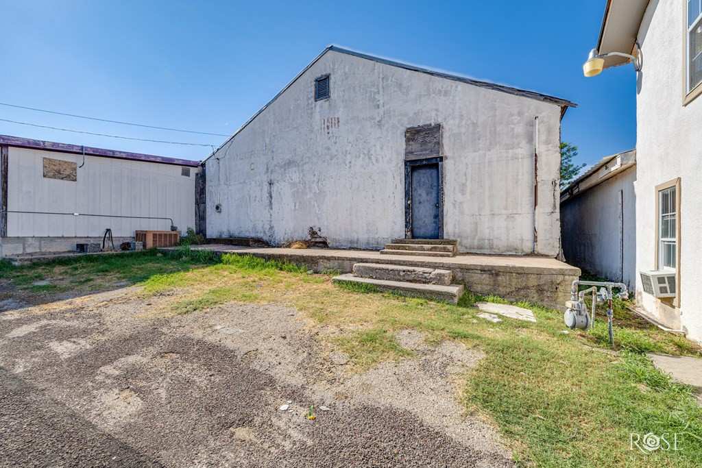 1908 Santa Rosa Street Property Photo 3