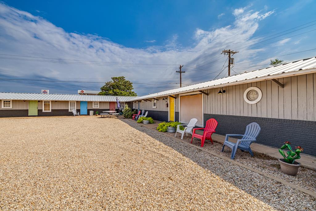 205 S State St Property Photo 1