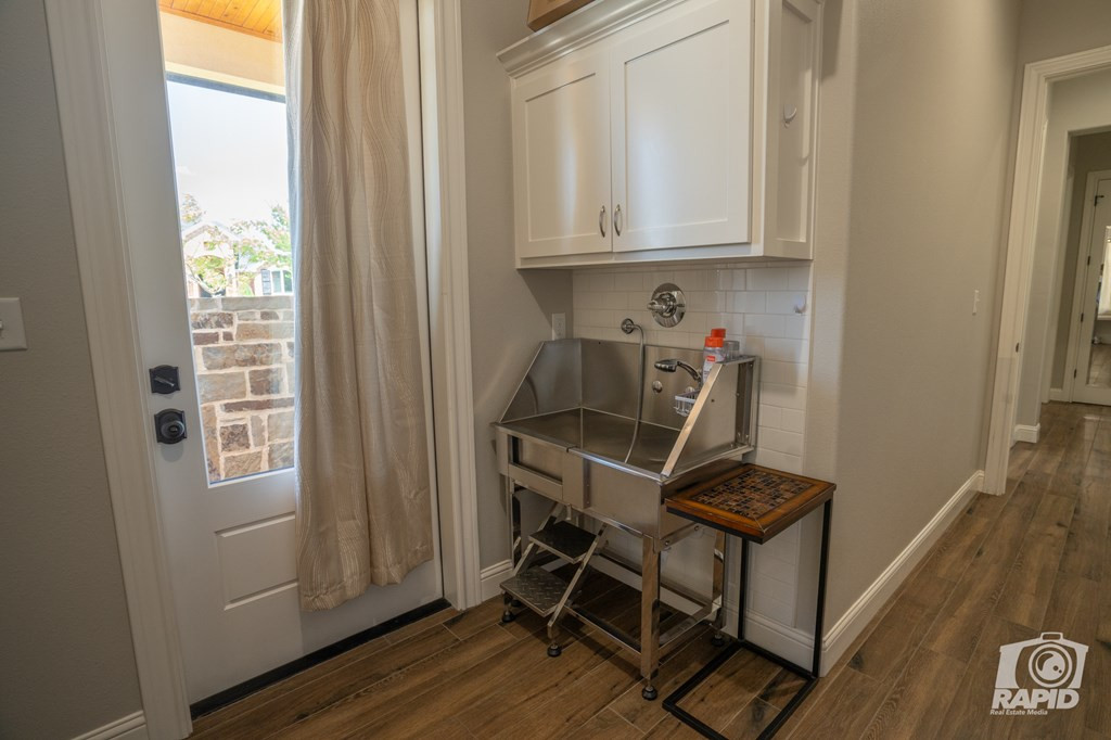 1733 Overhill Drive Property Photo 44