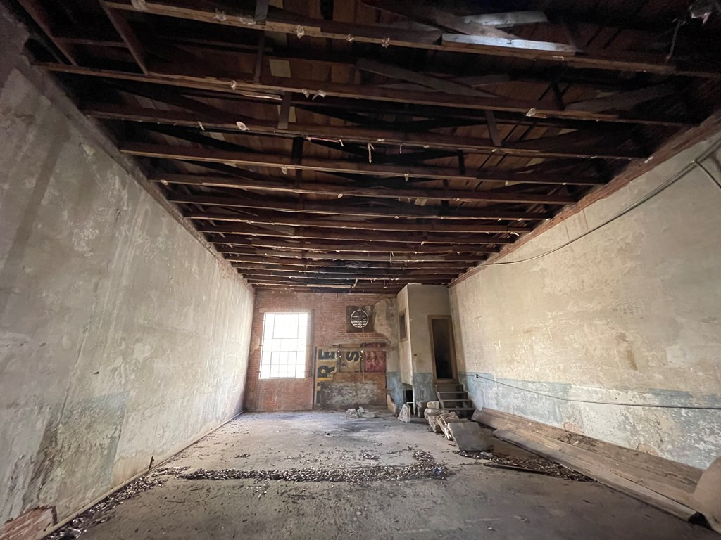 116 S Chadbourne Street Property Photo 10