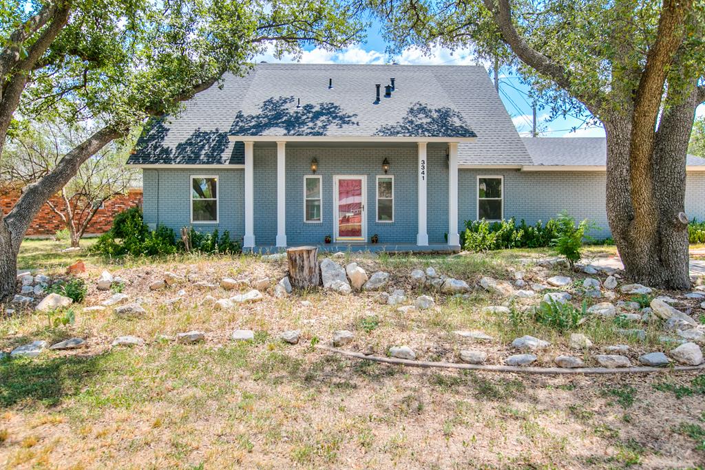 3341 Cumberland Dr Property Photo 1