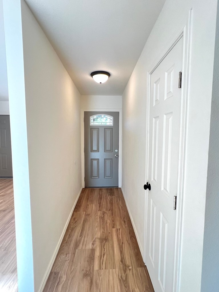 1025 Woodruff St Property Photo 2