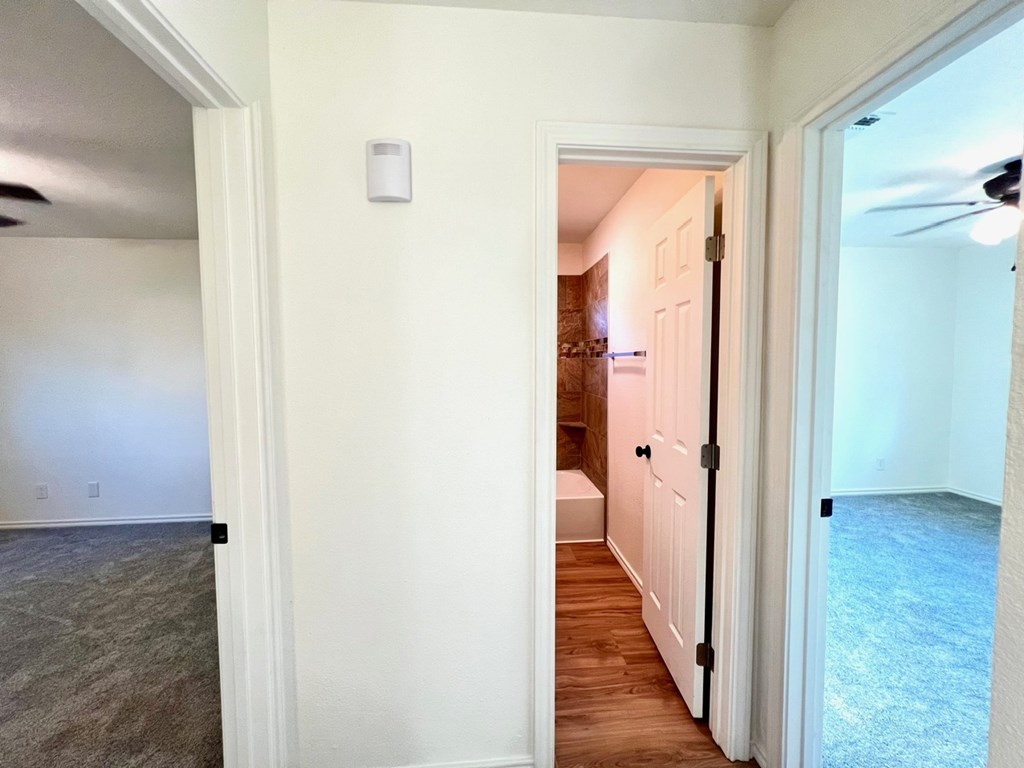 1025 Woodruff St Property Photo 7