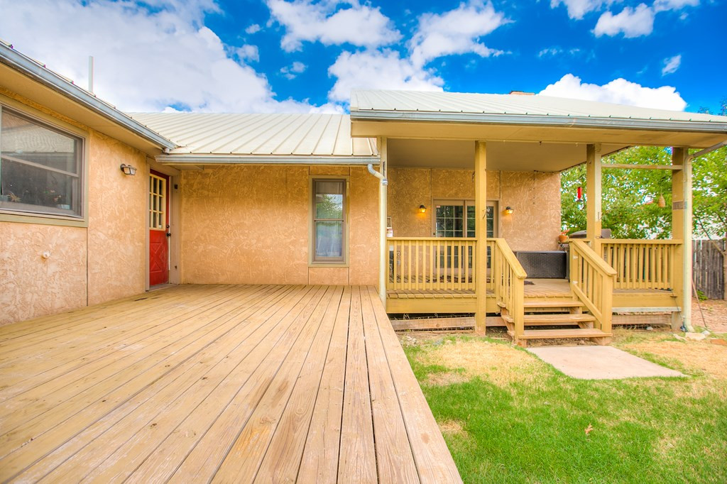 206 Willow Pond Street Property Photo 33