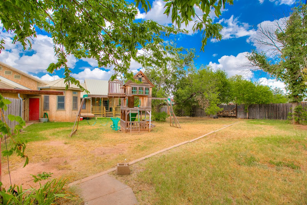 206 Willow Pond Street Property Photo 35