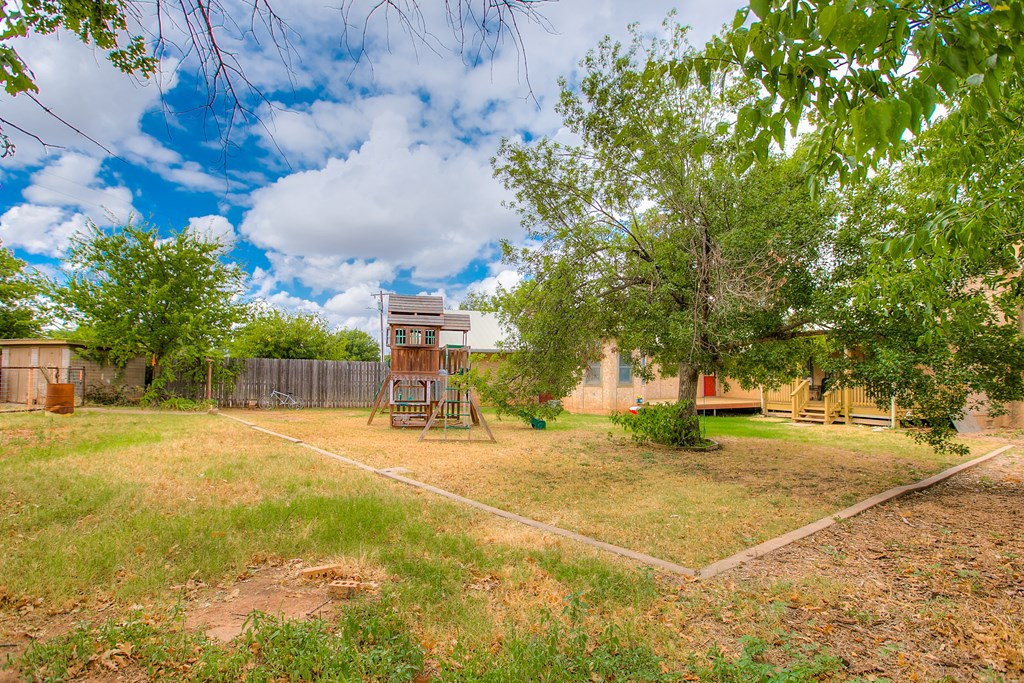 206 Willow Pond Street Property Photo 37