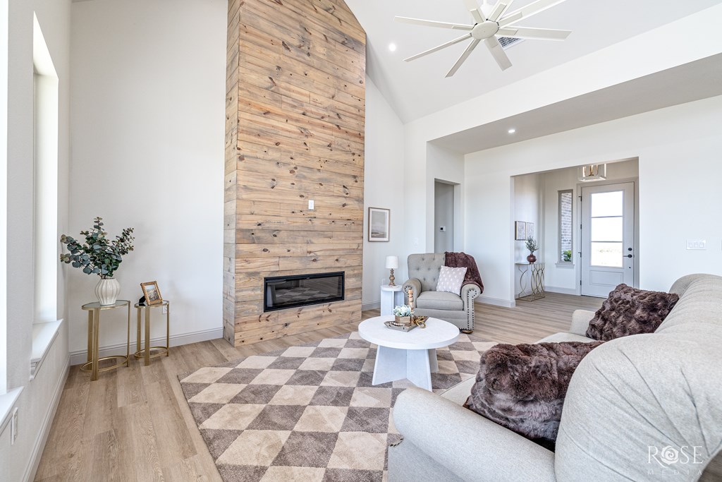 8449 Windmill Rd Property Photo 9