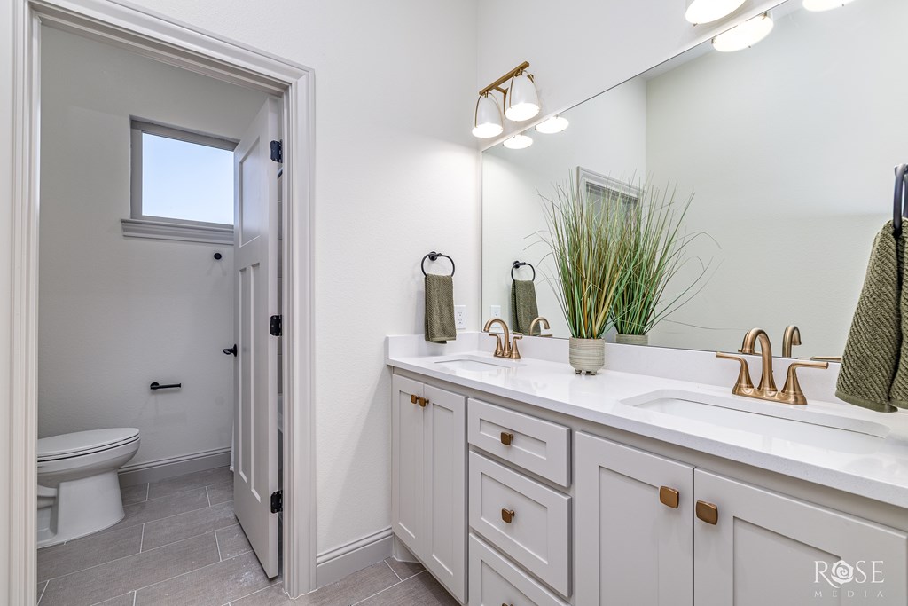 8449 Windmill Rd Property Photo 24