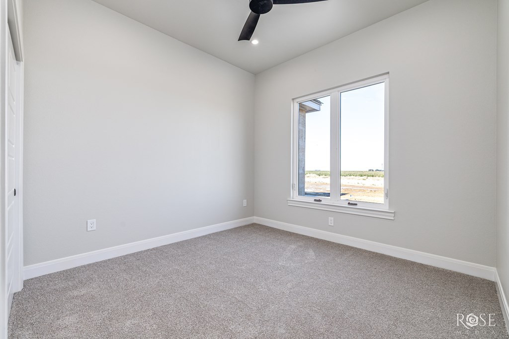 8421 Windmill Road Property Photo 34