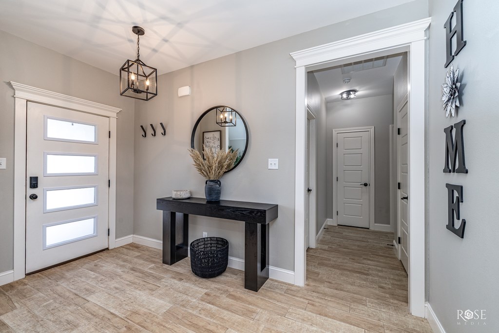 5464 Grey Wolf Lane Property Photo 9