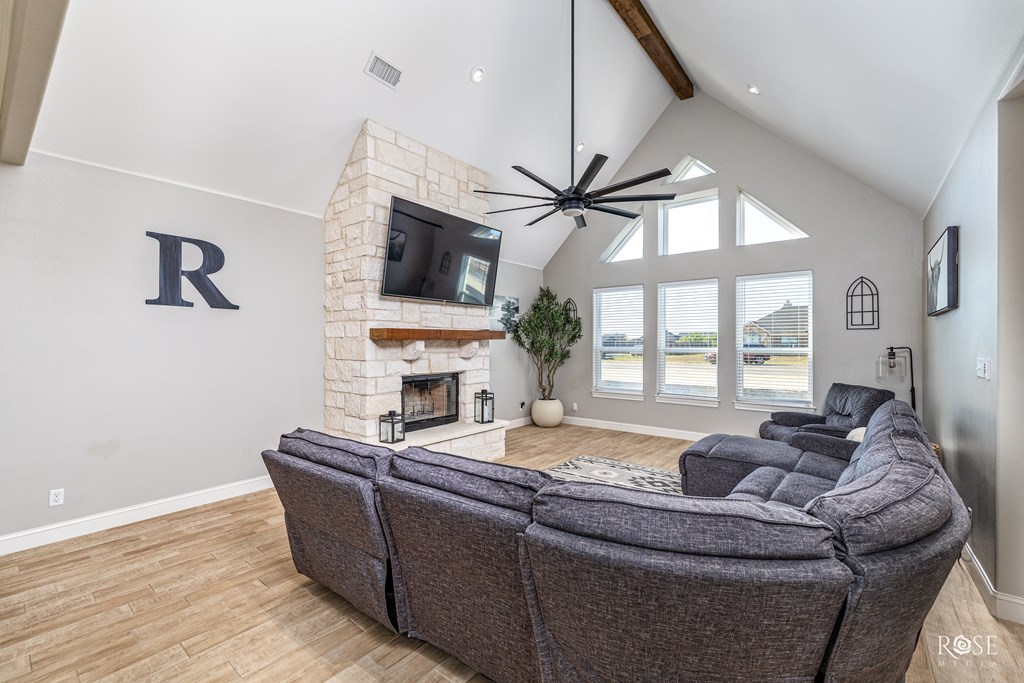 5464 Grey Wolf Lane Property Photo 10