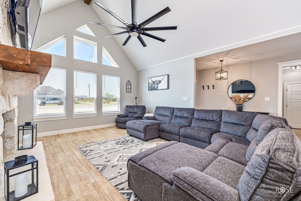 5464 Grey Wolf Lane Property Photo 11