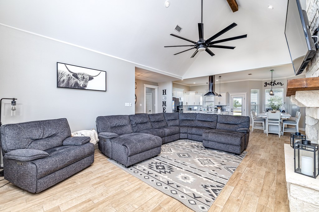 5464 Grey Wolf Lane Property Photo 12