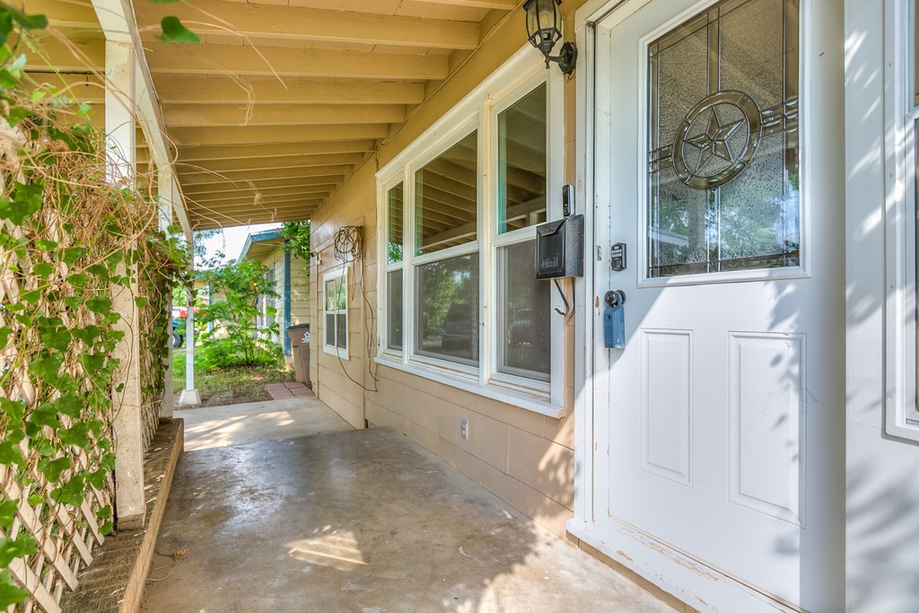 2518 W Harris Avenue Property Photo 5