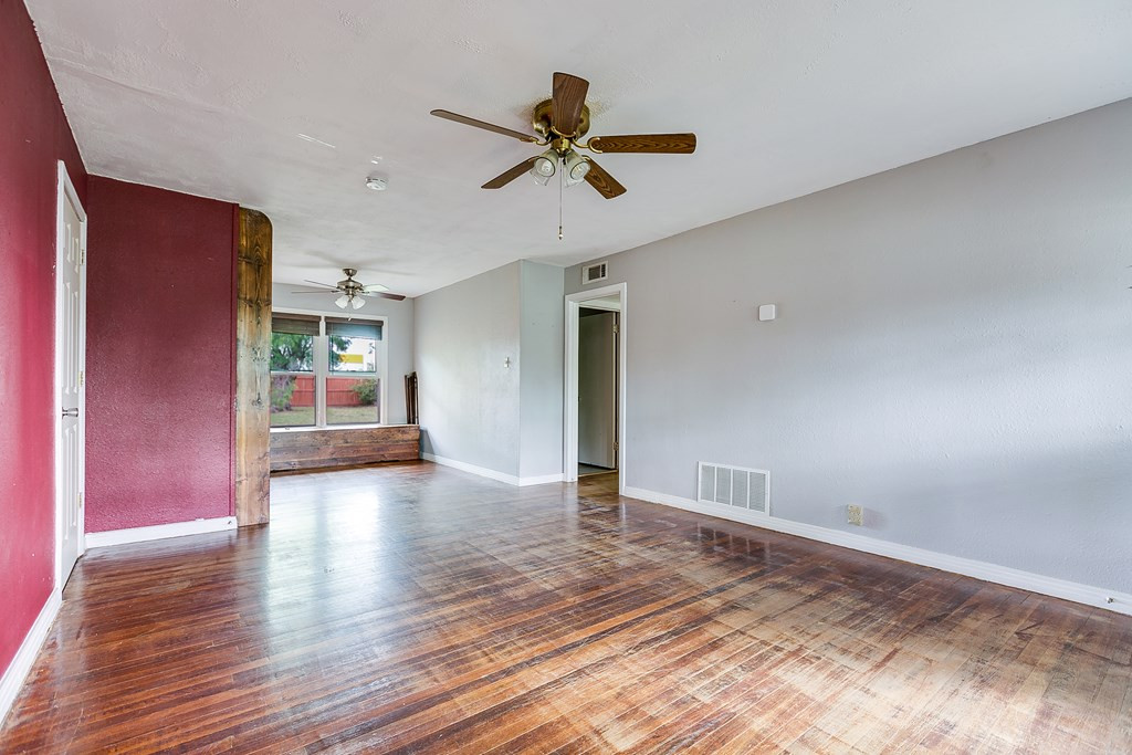 2518 W Harris Avenue Property Photo 7