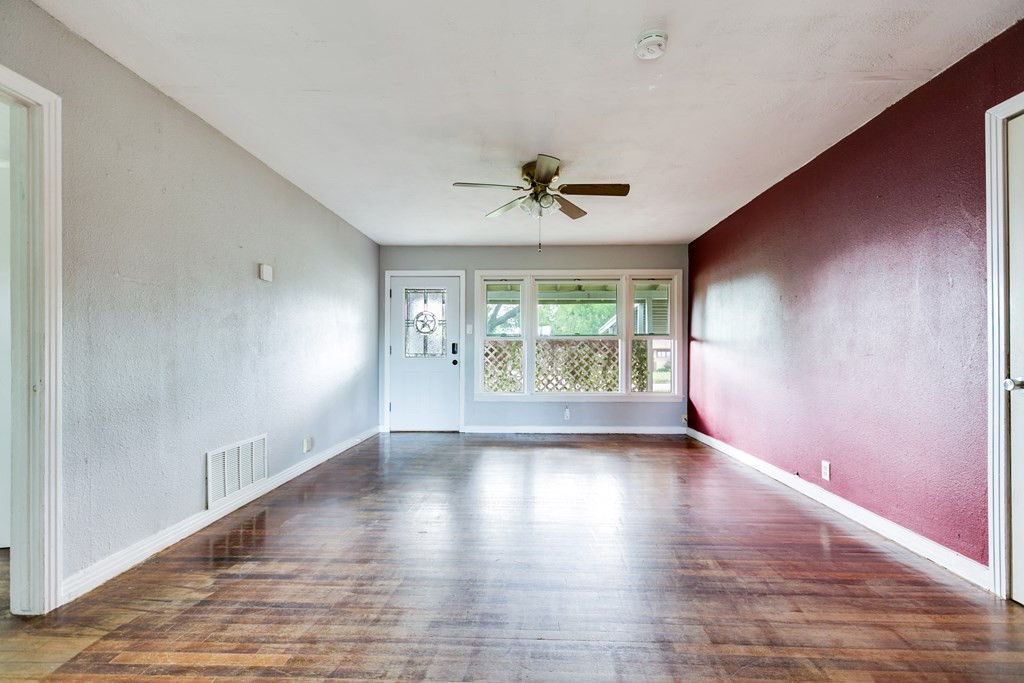 2518 W Harris Avenue Property Photo 8