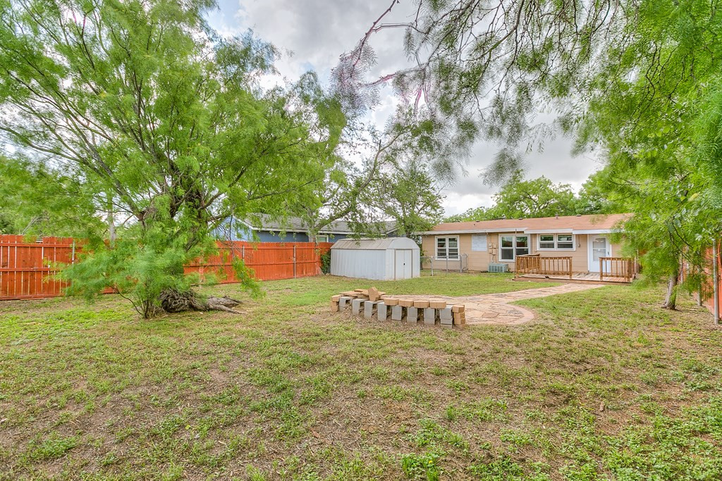 2518 W Harris Avenue Property Photo 25