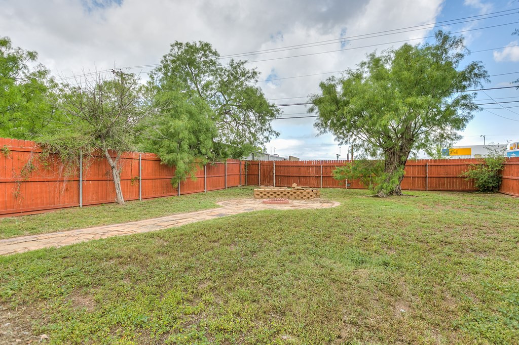 2518 W Harris Avenue Property Photo 26