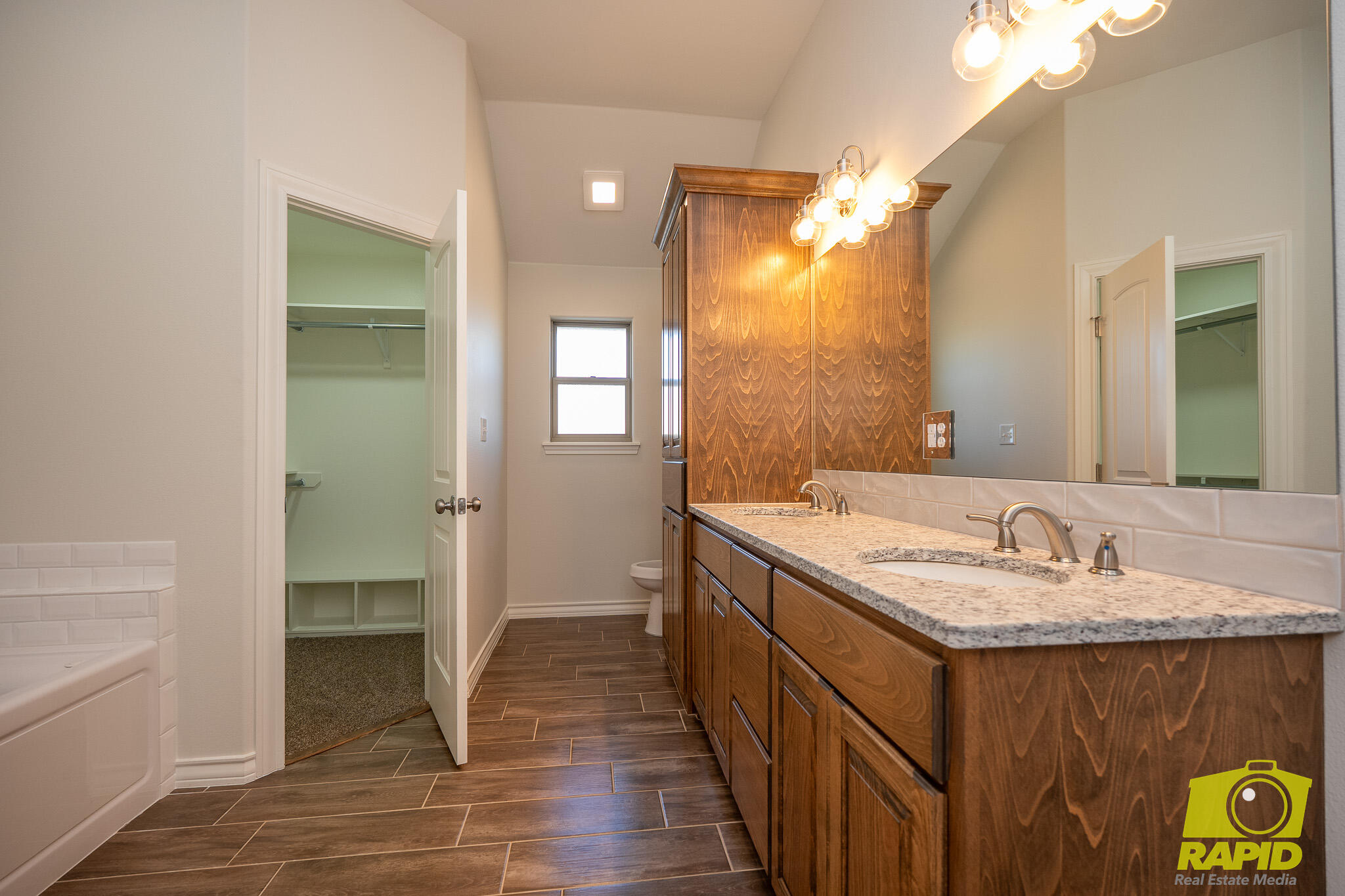 9540 Grey Wolf Lane Property Photo 11