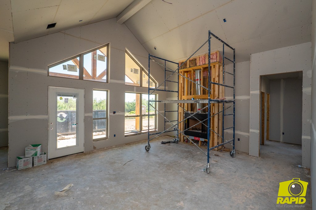 9547 Grey Wolf Lane Property Photo 3