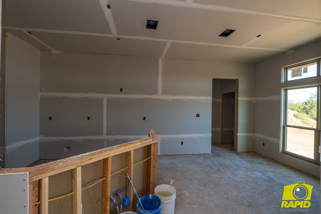 9547 Grey Wolf Lane Property Photo 4