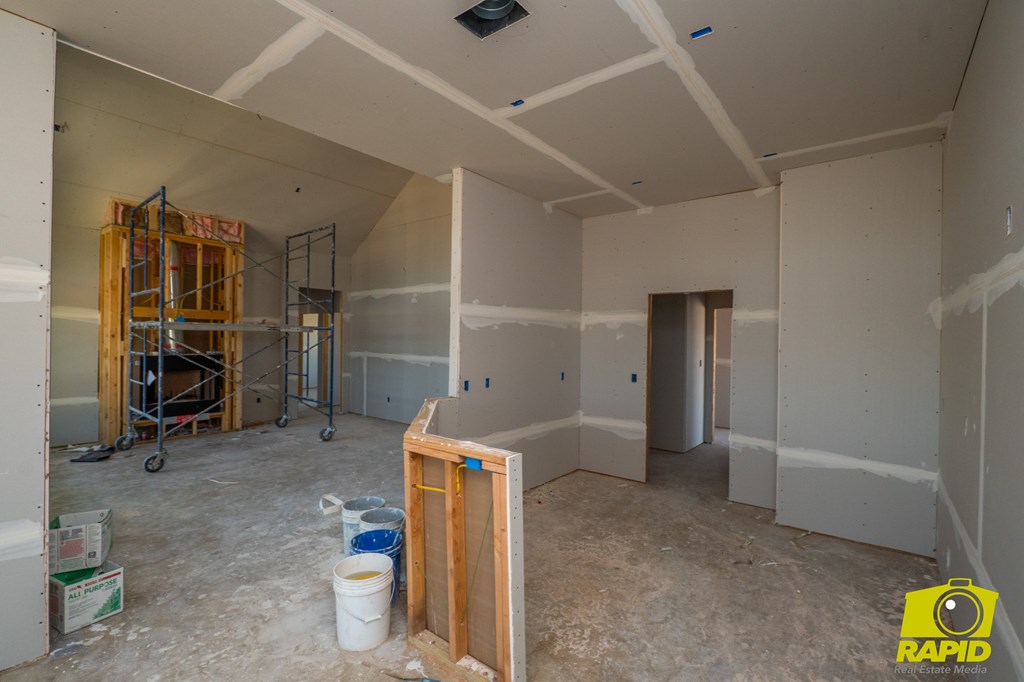 9547 Grey Wolf Lane Property Photo 5