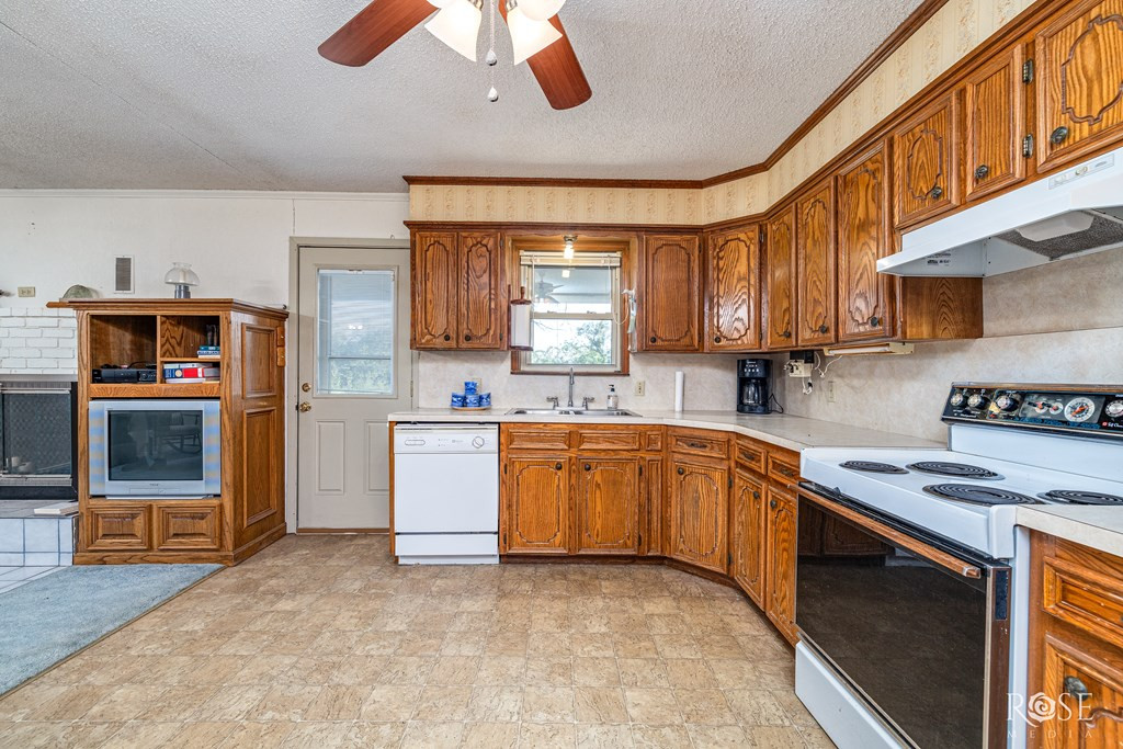 611 Allen Drive Property Photo 13