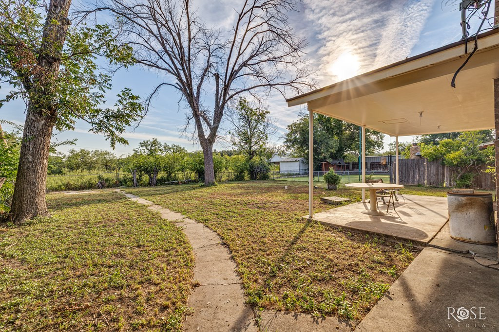 611 Allen Drive Property Photo 29