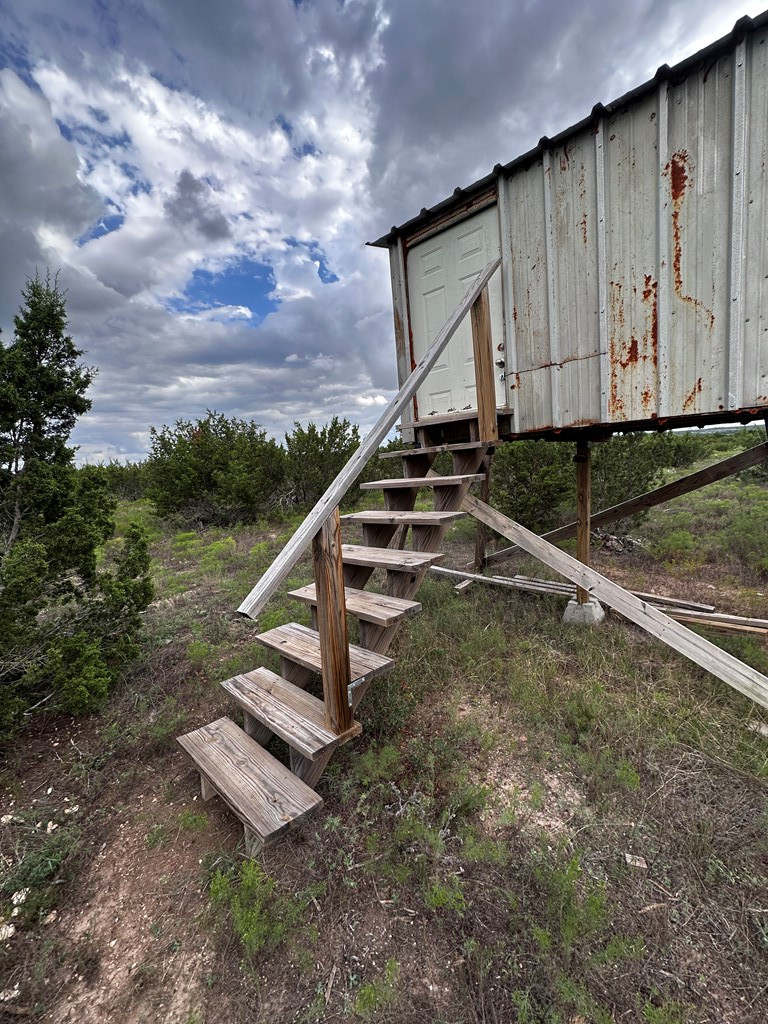 209 County Rd 310 Property Photo 60