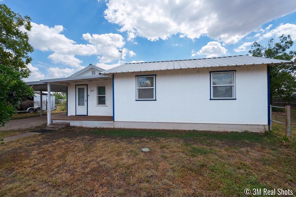 25 E 41st St Property Photo 2