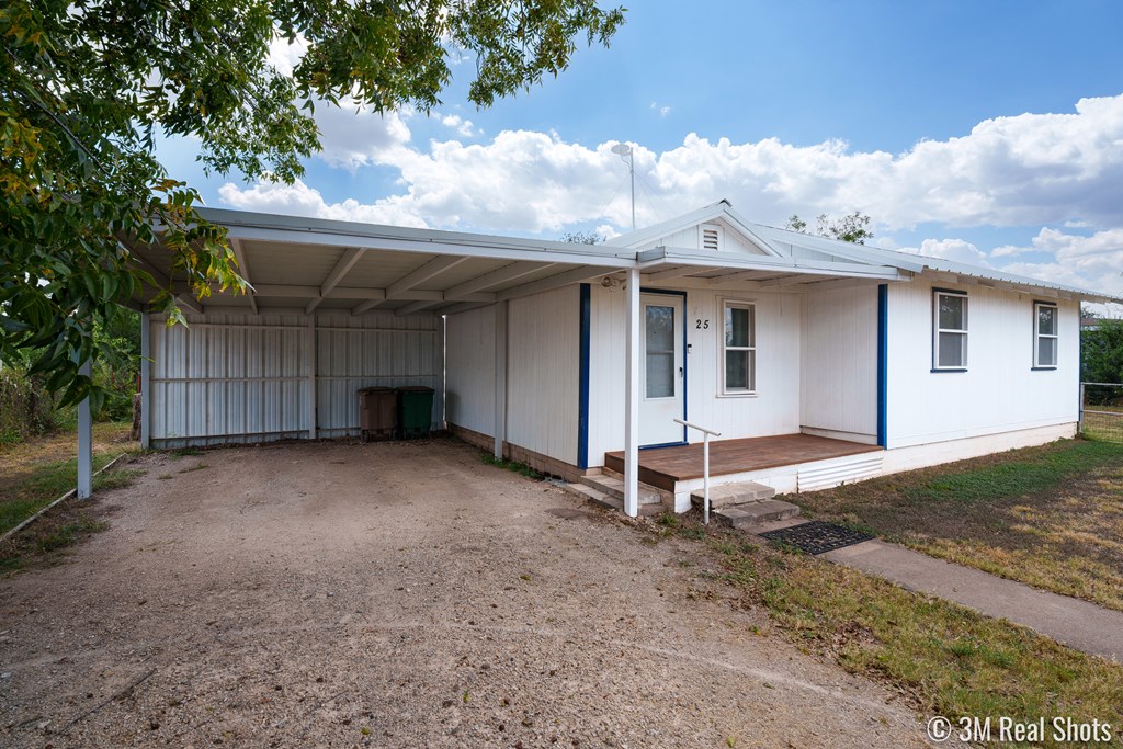 25 E 41st St Property Photo 5