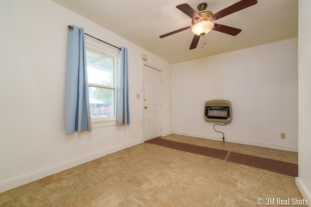 25 E 41st St Property Photo 8