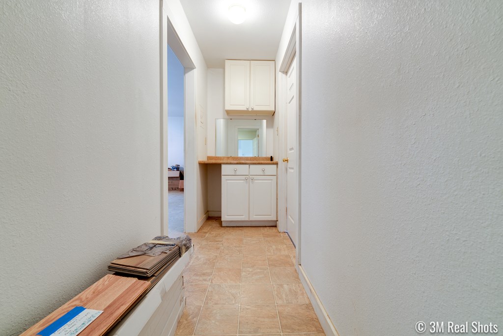 25 E 41st St Property Photo 17