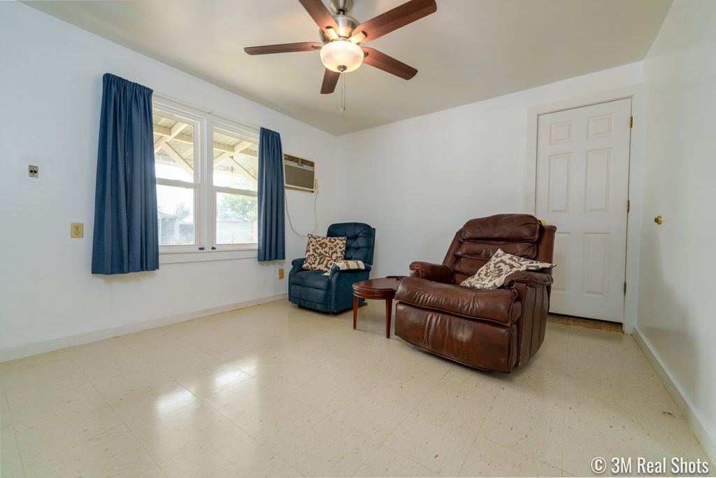 25 E 41st St Property Photo 18