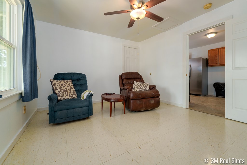 25 E 41st St Property Photo 19