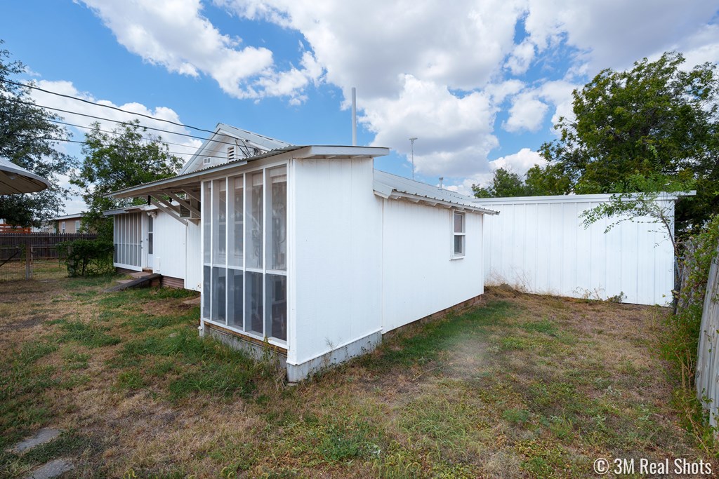 25 E 41st St Property Photo 23